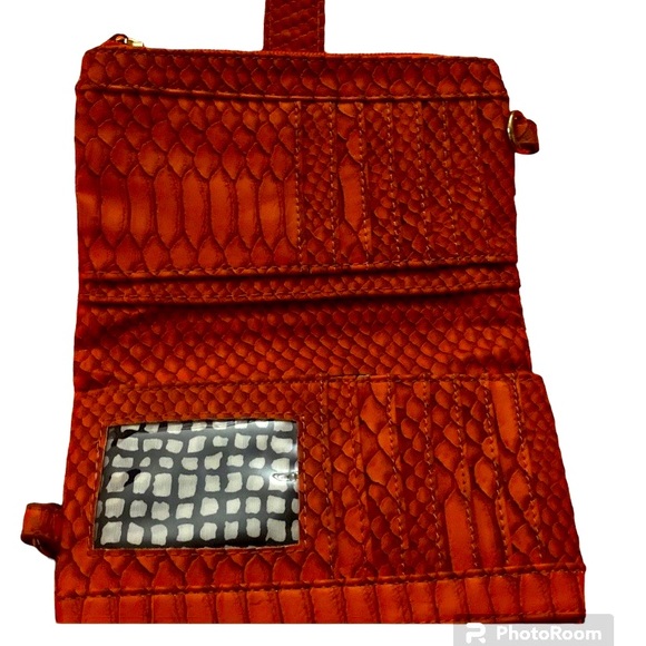 Pouchee Kash n' Karee wallet/phone holder - Picture 3 of 3